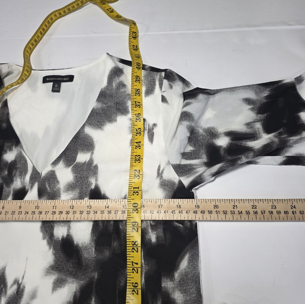 BANANA REPUBLIC Black and White Floral Print Midi Dress Size Medium. - Picture 12 of 15